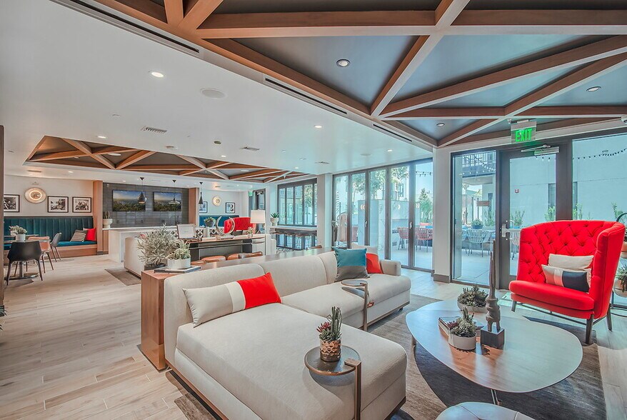 More Photos Of 6240 W Sunset Blvd, Los Angeles Apartments For Lease