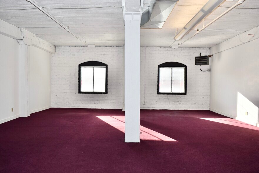 More Photos Of 1801 NW Upshur St, Portland Loft Creative Space For Lease