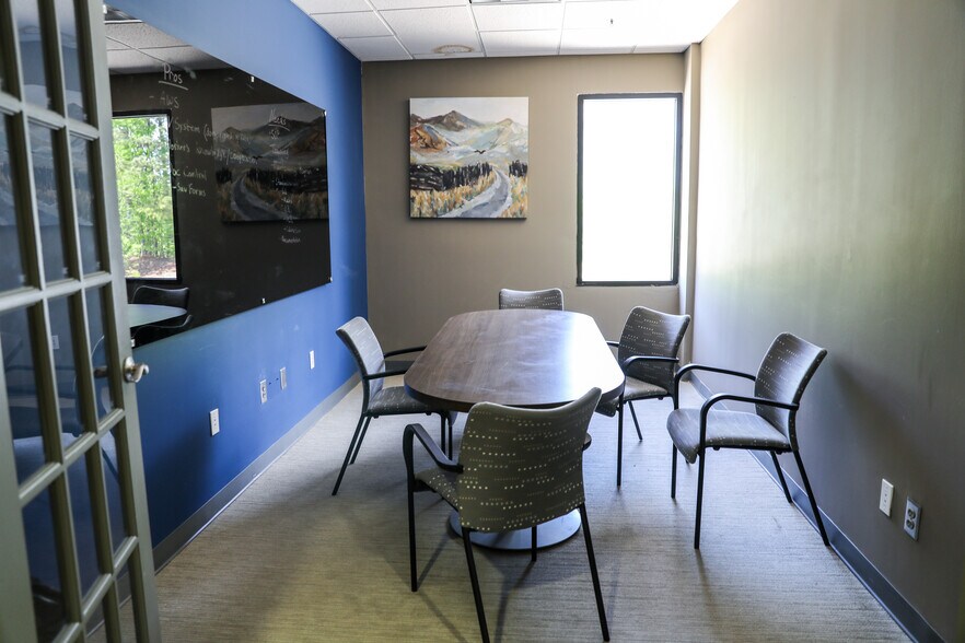 More Photos Of 24 Herring Rd, Newnan Warehouse For Sale