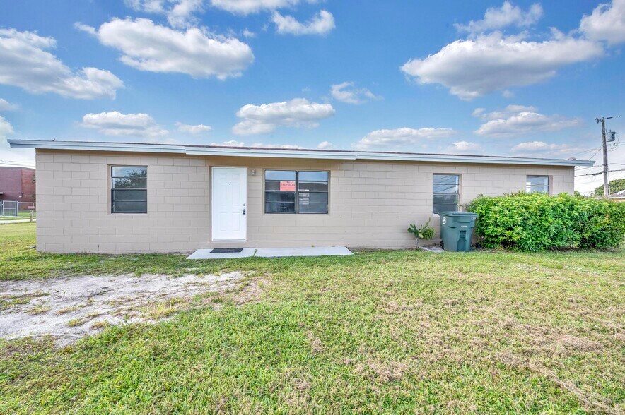 More Photos Of 1702 Avenue L, Fort Pierce Apartments For Sale