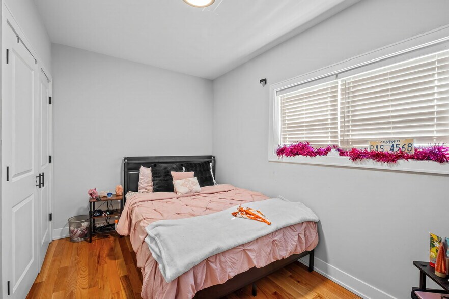 More Photos Of 2435 S California Ave, Chicago Apartments For Sale