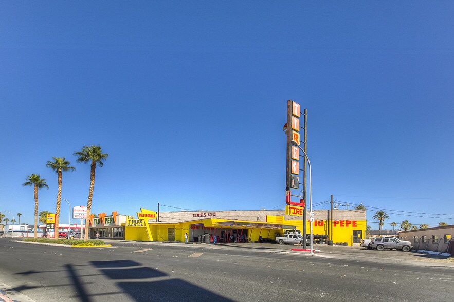 More Photos Of 2101 Fremont St, Las Vegas Warehouse For Lease