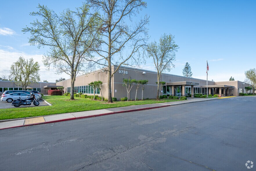 More Photos Of 9738 Lincoln Village Dr, Sacramento Office For Lease