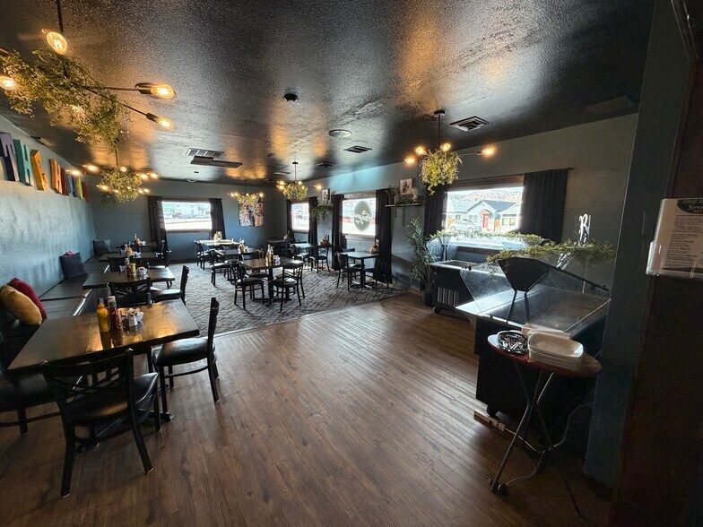 More Photos Of 1111 E Park Ave, Anaconda Restaurant For Sale