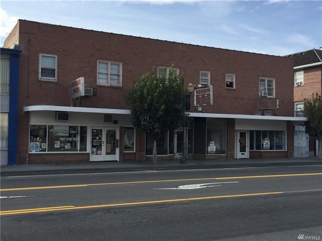 More Photos Of 23 Basin St SW, Ephrata Storefront Retail Residential For Lease