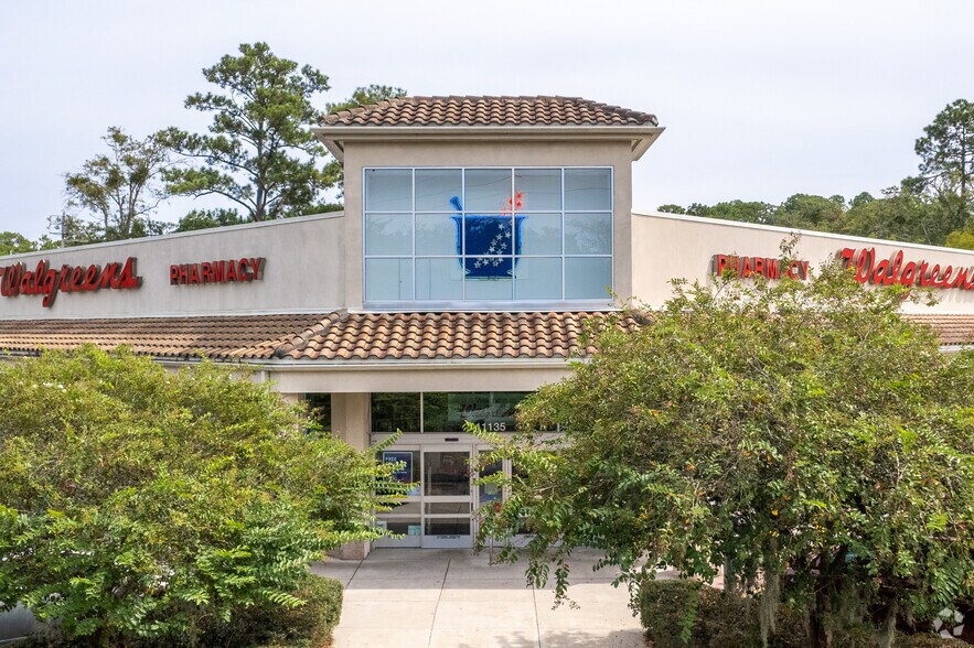 More Photos Of 11135 Lem Turner Rd, Jacksonville Drugstore For Sale