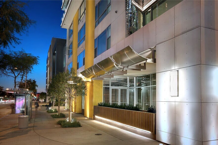 More Photos Of 7111 Santa Monica Blvd, West Hollywood Apartments For Lease