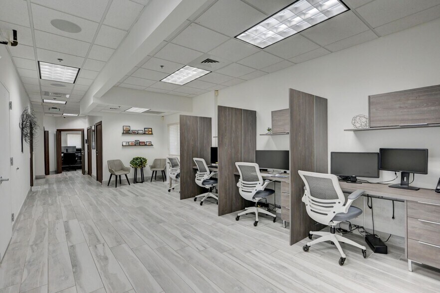 More Photos Of 2957 W Cypress Creek Rd, Fort Lauderdale Office For Sale