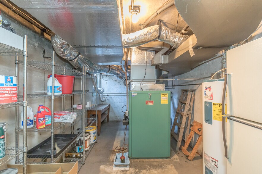 More Photos Of 131 Copenhaver St, Marion Shelter For Sale