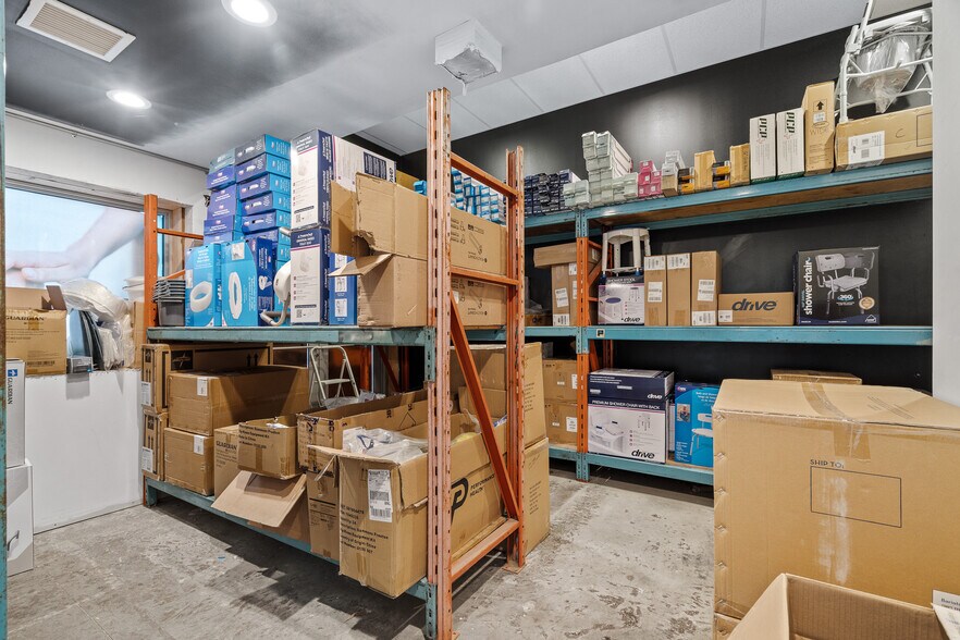 More Photos Of 6601 43 St, Lloydminster Storefront Retail Office For Sale