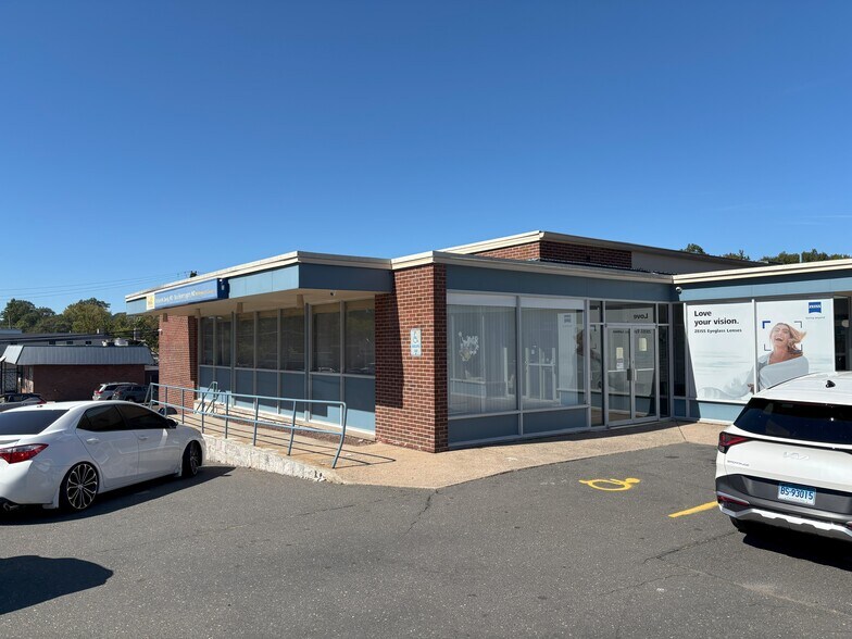 More Photos Of 923-931 Farmington Ave, Bristol Medical For Lease