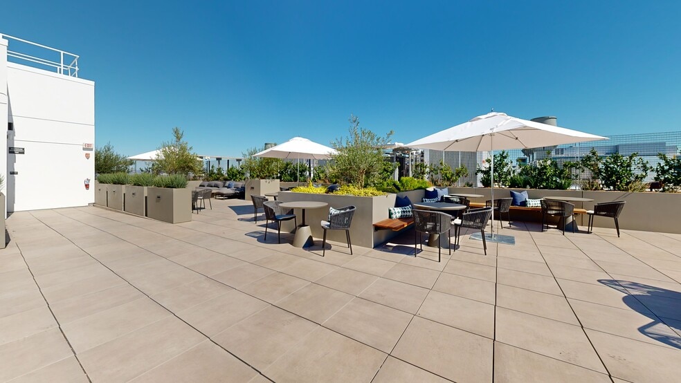 More Photos Of 777 Industrial Rd, San Carlos Research And Development For Lease