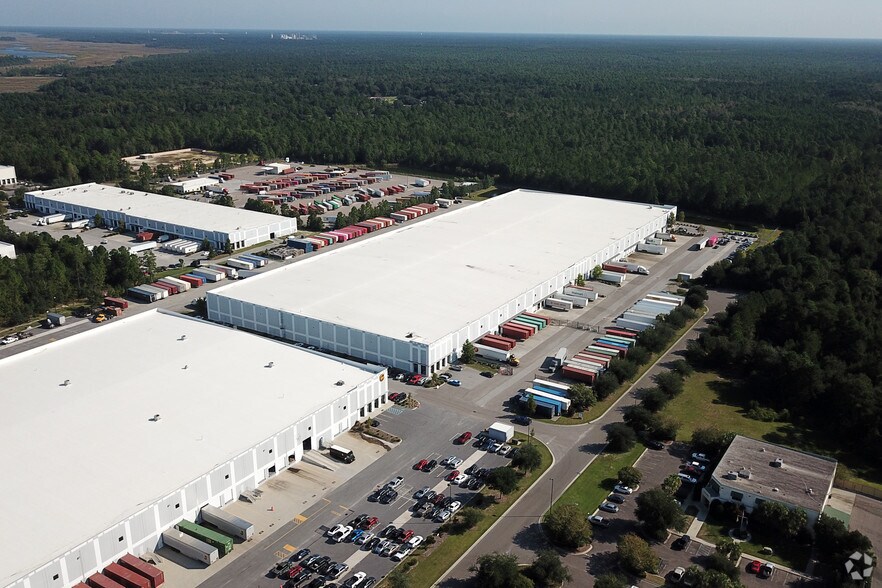 More Photos Of 1980 Technology Dr, Charleston Distribution For Lease