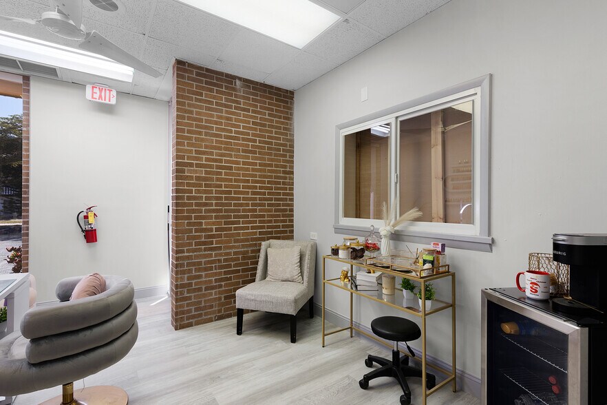 More Photos Of , Fort Myers Office For Sale