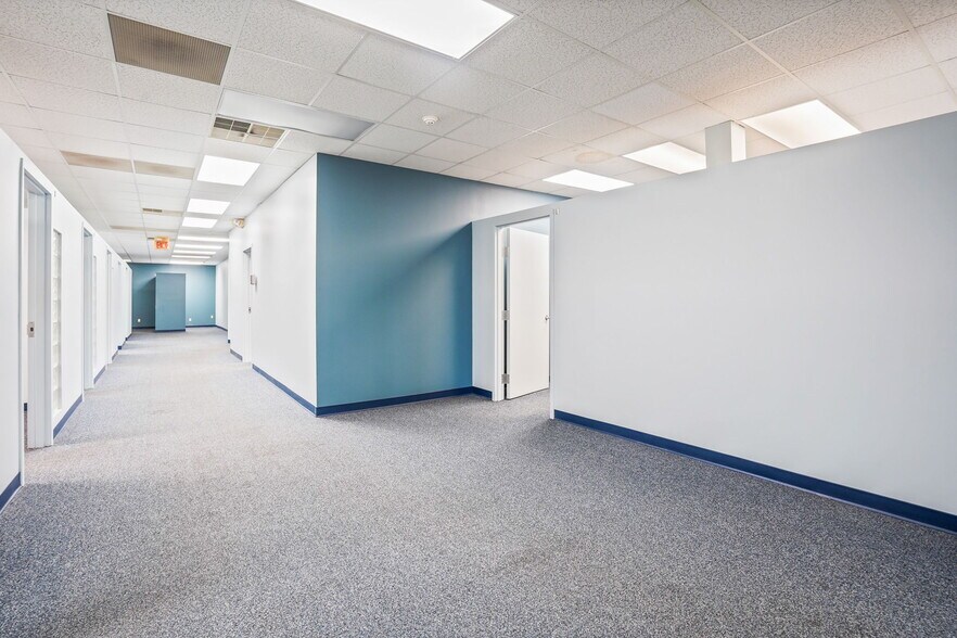 More Photos Of 4000 E Broad St, Whitehall Convenience Store For Sale