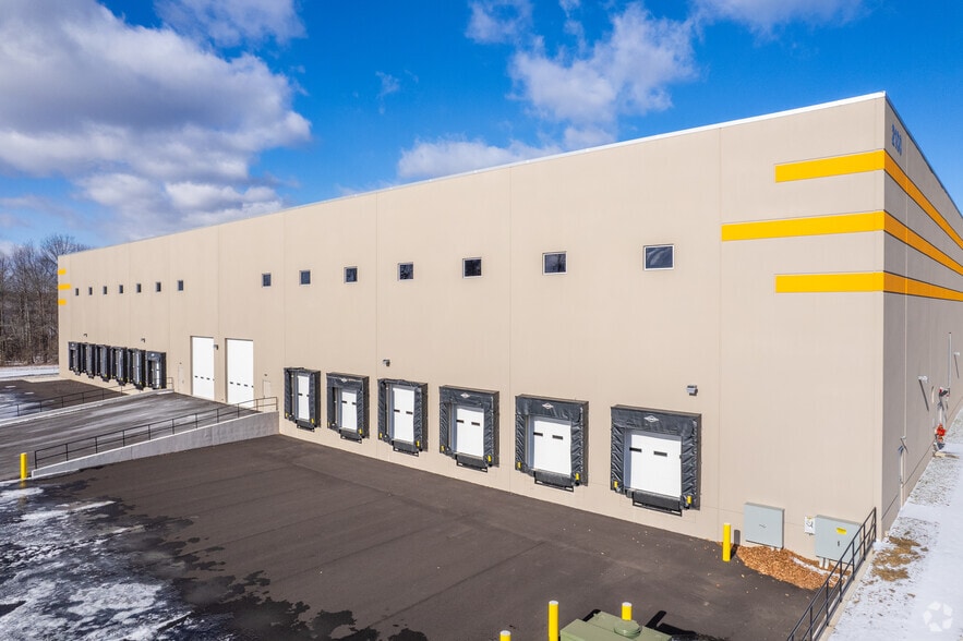 More Photos Of 2100 AM Dr, Quakertown Warehouse For Lease