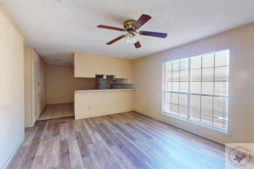 More Photos Of 120 37th st, Texarkana Apartments For Sale
