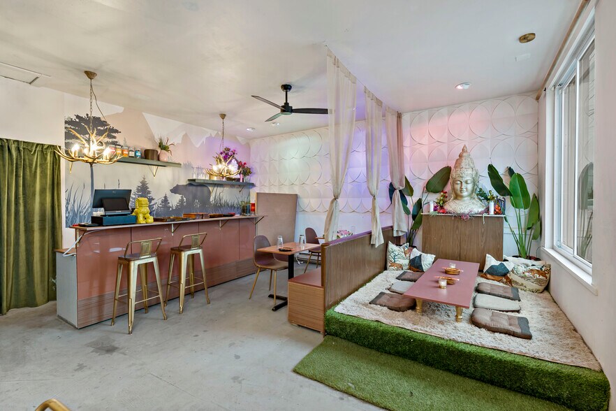 More Photos Of 848 Duss Ave, Ambridge Storefront Retail Residential For Sale