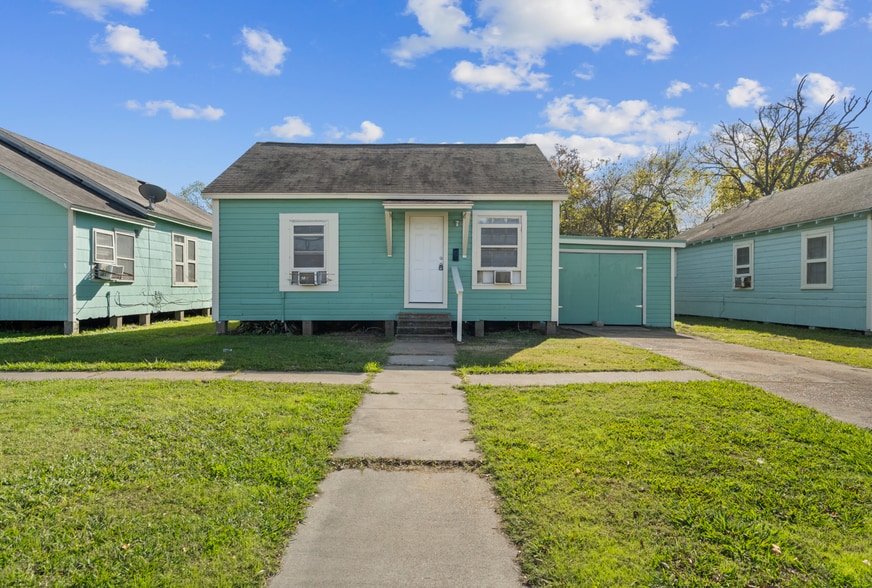 More Photos Of , Texas City Unknown For Sale