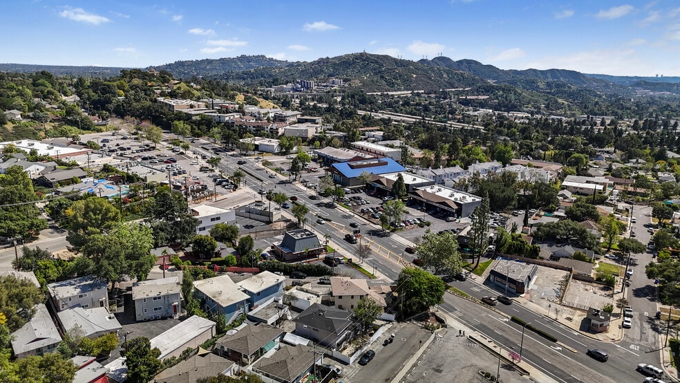 More Photos Of 4503 Castle Ln, La Cañada Flintridge Multifamily For Sale