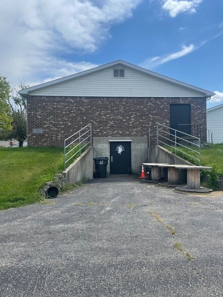 More Photos Of 210 Home Ave, Churubusco Office Residential For Sale