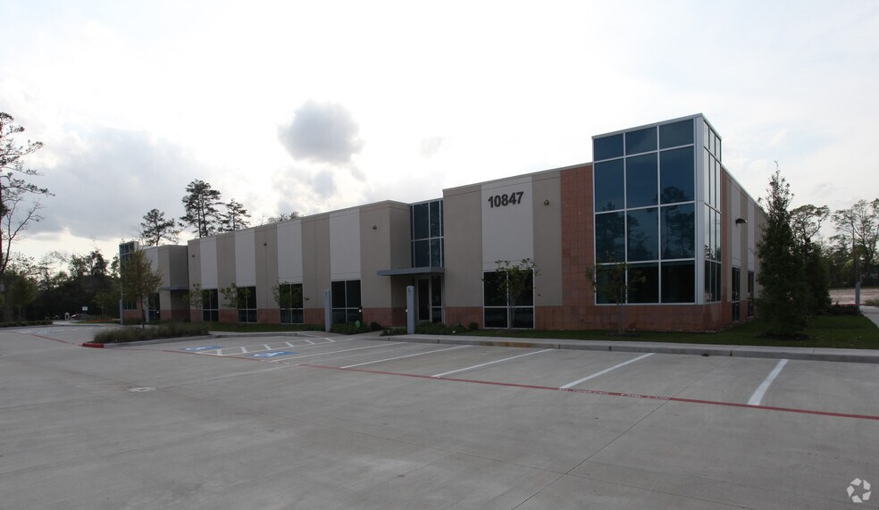 More Photos Of 10847 Kuykendahl Rd, The Woodlands Medical For Lease