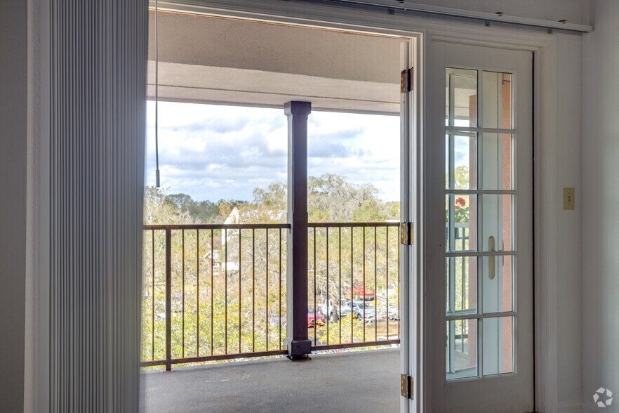 More Photos Of 433 W New England Ave, Winter Park Apartments For Lease