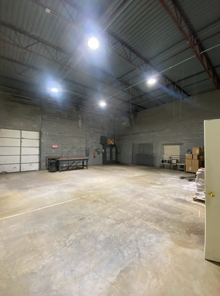 More Photos Of 1220-1242 Rankin Dr, Troy Warehouse For Lease