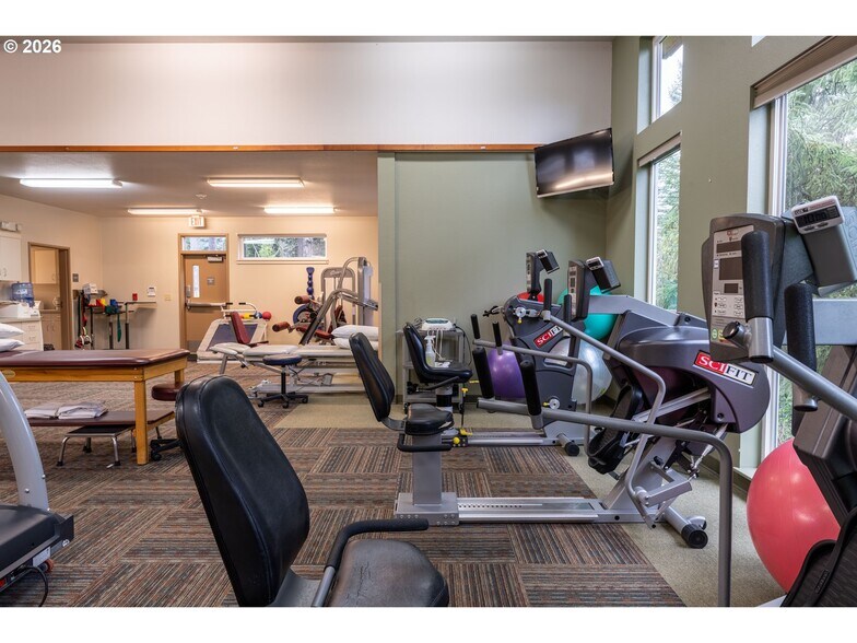 More Photos Of , Coos Bay Office For Sale