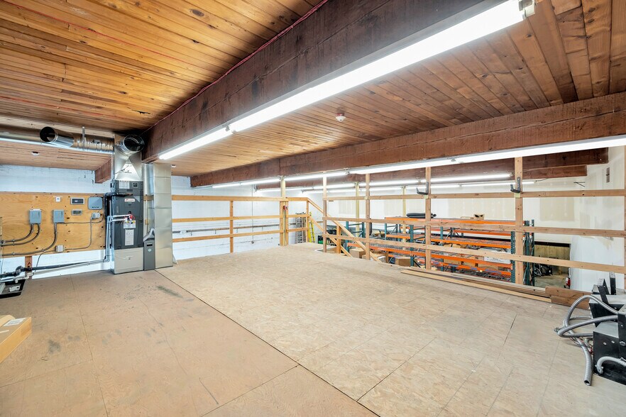 More Photos Of 13003 Tukwila International Blvd, Tukwila Warehouse For Sale