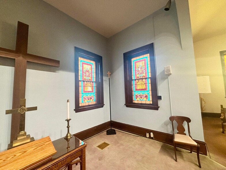 More Photos Of 13 E High St, Jeffersonville Religious Facility For Sale