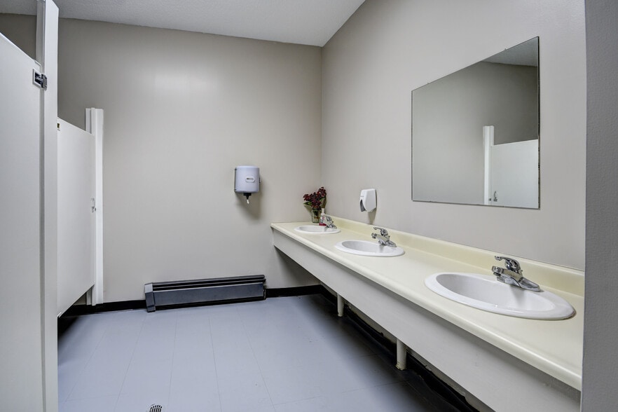 More Photos Of 4050 Barnes Rd, Traverse City Religious Facility For Sale