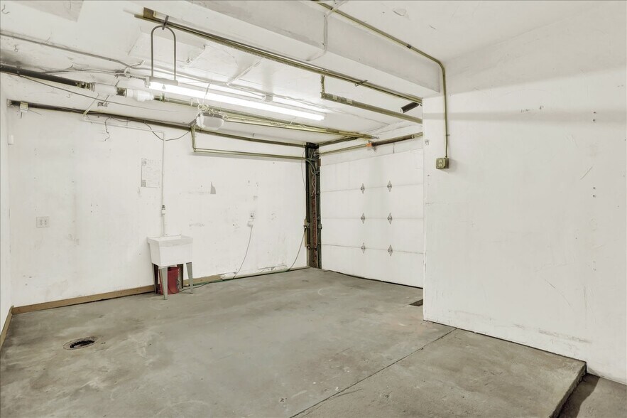 More Photos Of 762 Kalamath St, Denver Industrial For Sale