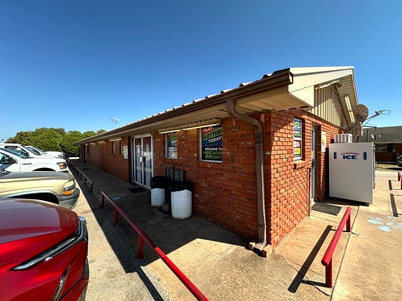 More Photos Of 812 W Oklahoma, Okeene Convenience Store For Sale