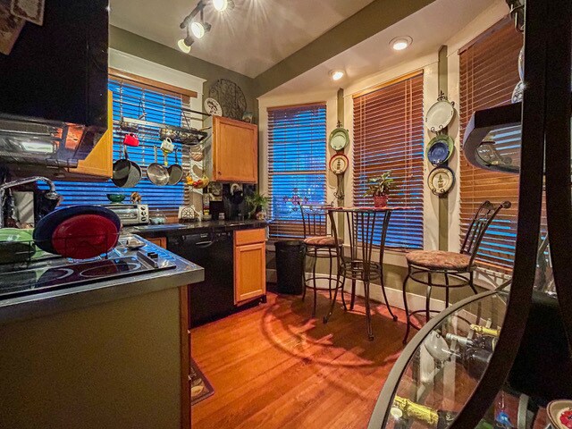 More Photos Of 715 Broadway St, Galveston Flex For Sale
