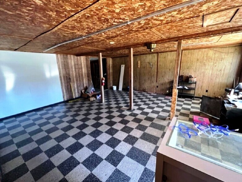 More Photos Of 51940 Highway 77, Talladega Convenience Store For Sale