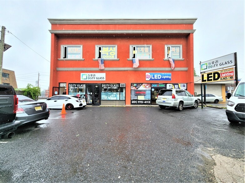 Primary Photo Of 125 E Columbia Ave, Palisades Park Storefront Retail Office For Sale