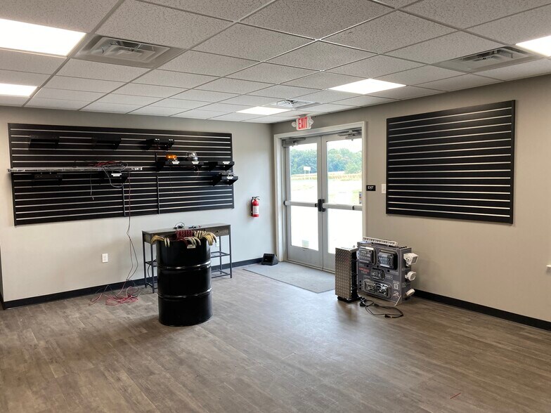 More Photos Of 1175 Gap Newport Pike, Cochranville Office For Lease