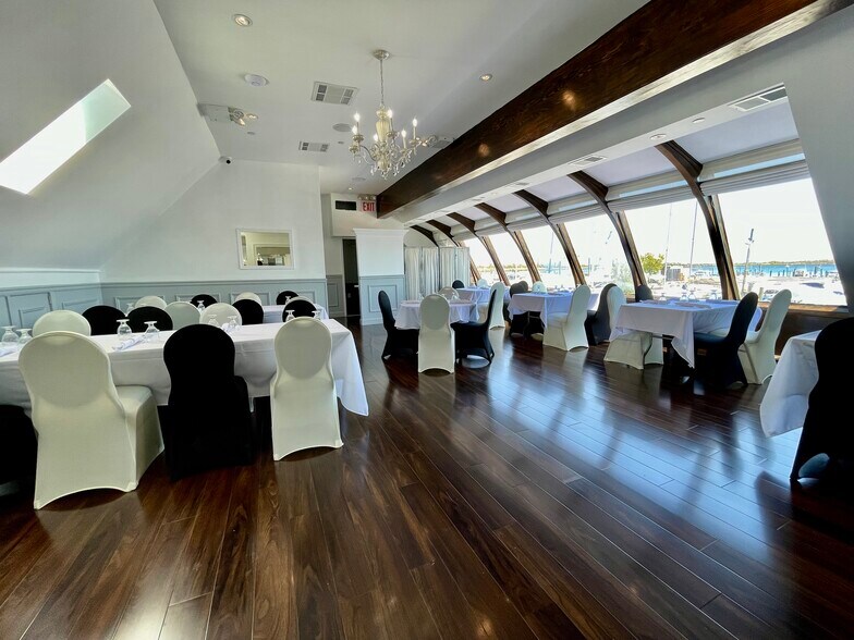 More Photos Of 141 Mansion Ave, Staten Island Restaurant For Sale