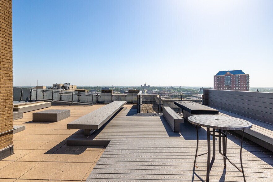 More Photos Of 405 6th Ave, Des Moines Apartments For Lease