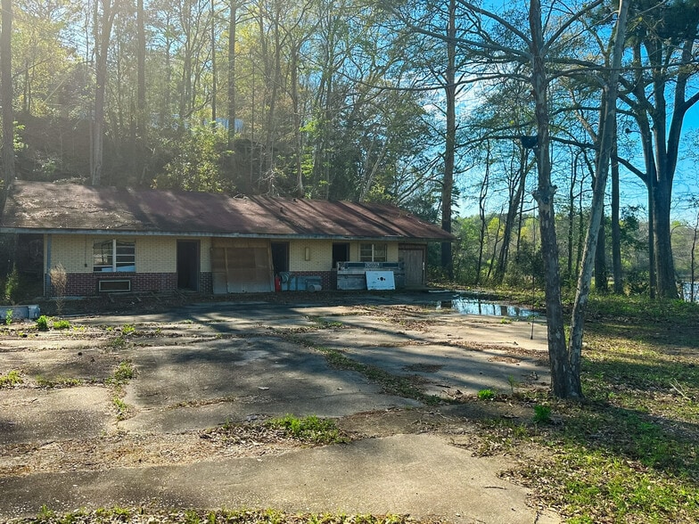 More Photos Of 1010 N Eufaula Ave, Eufaula Hotel For Sale