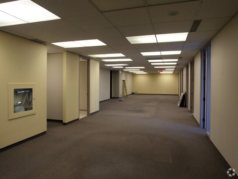 More Photos Of 120 Adelaide St W, Toronto Office For Lease