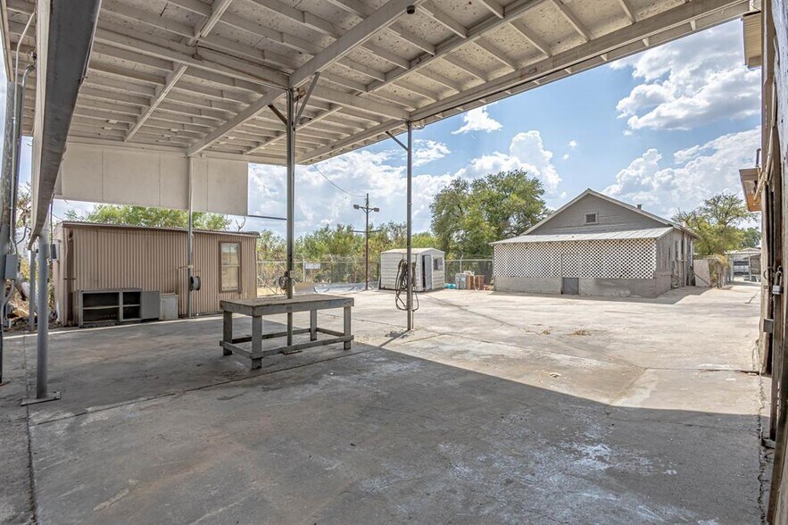 More Photos Of 603 N Loring Ave, Laredo General Retail For Lease