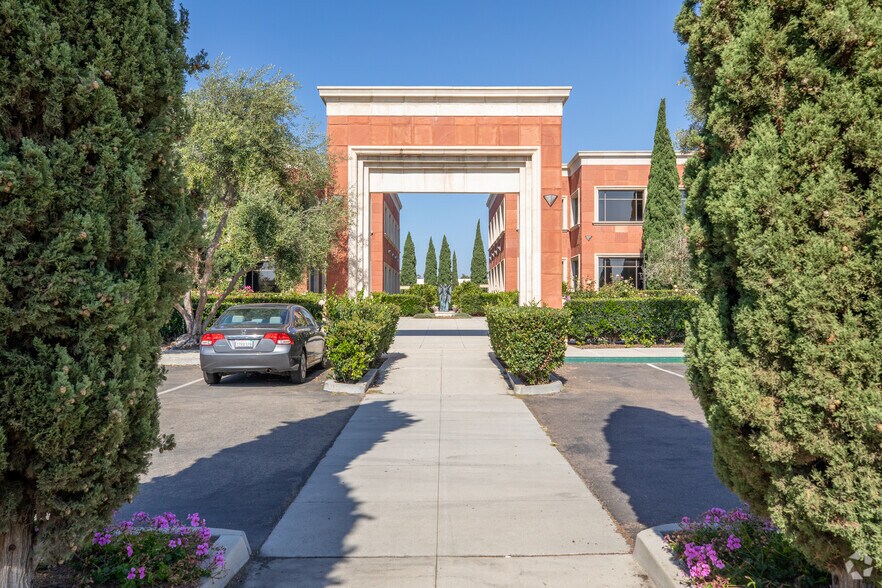 More Photos Of 5962 Priestly Dr, Carlsbad Office For Sale