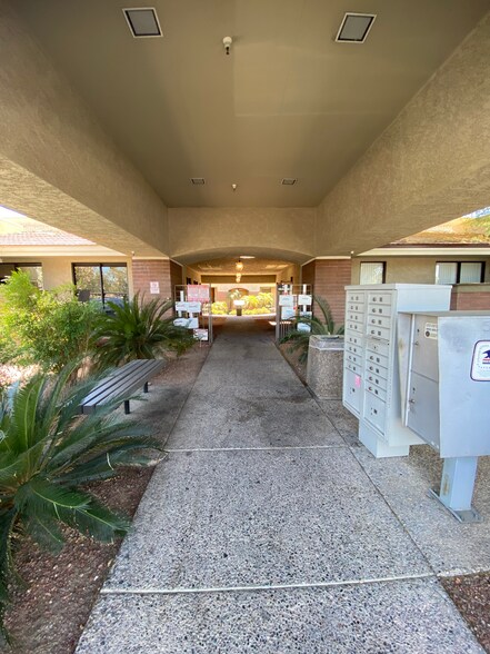 More Photos Of 5700 W Olive Ave, Glendale Medical For Lease