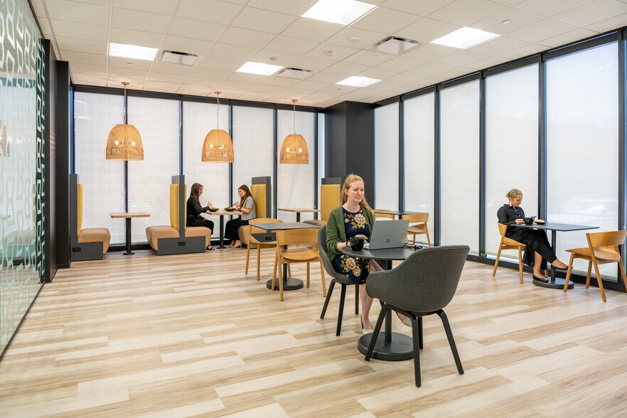 More Photos Of 6565 West Loop South, Bellaire Medical For Lease