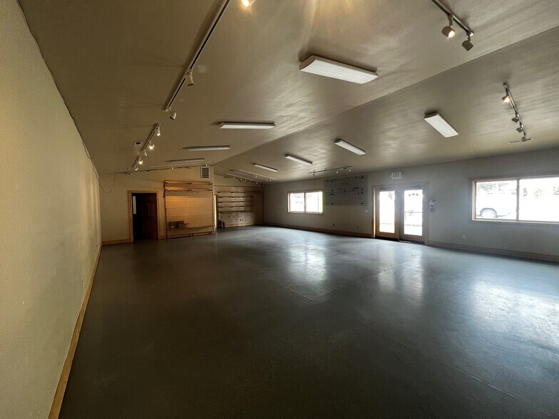 More Photos Of 2719 Lake Tahoe Blvd, South Lake Tahoe Freestanding For Lease