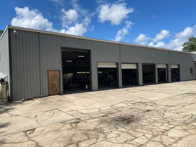 More Photos Of 5721 NW 13th St, Gainesville Service For Sale