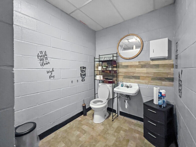 More Photos Of 6001 Buena Vista Rd, Columbus Religious Facility For Sale