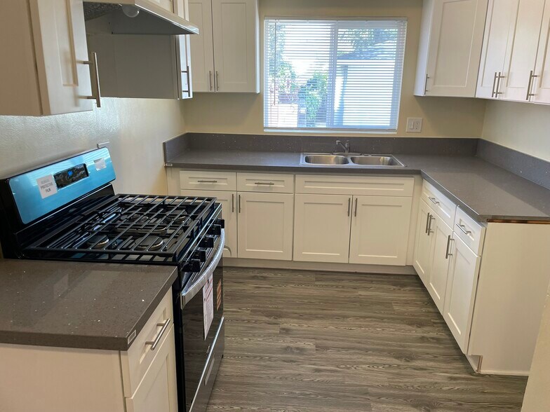 More Photos Of 313 E Hazel St, Inglewood Apartments For Sale